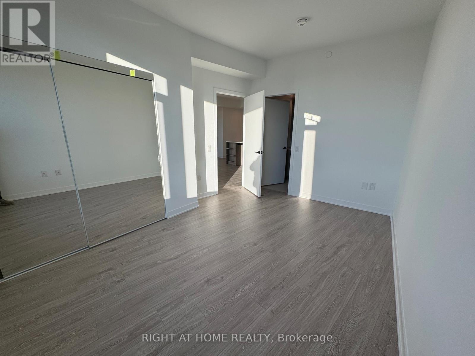 2608 - 2495 Eglinton Avenue W, Mississauga, Ontario  L5M 2T2 - Photo 24 - W12569728