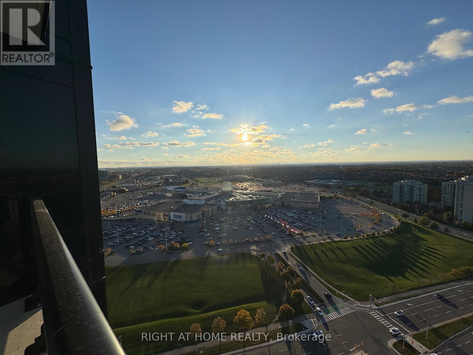 2608 - 2495 Eglinton Avenue W, Mississauga, Ontario  L5M 2T2 - Photo 33 - W12569728