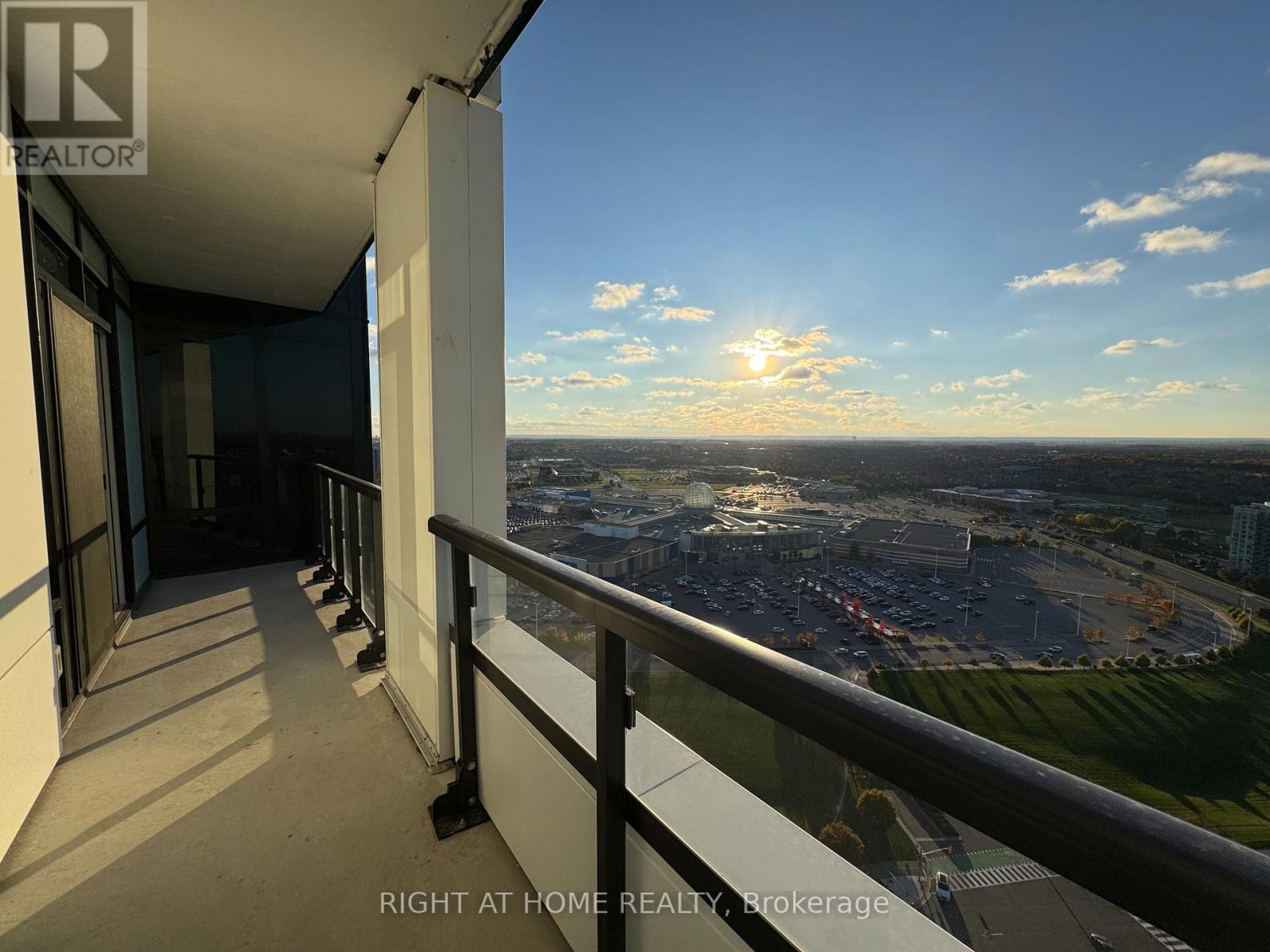 2608 - 2495 Eglinton Avenue W, Mississauga, Ontario  L5M 2T2 - Photo 36 - W12569728