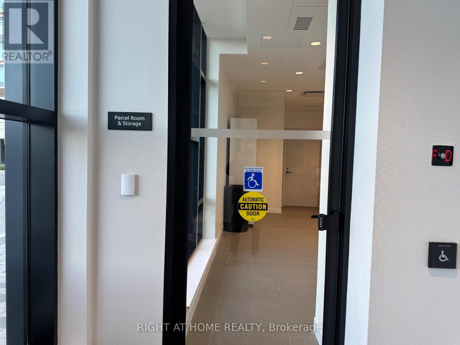 2608 - 2495 Eglinton Avenue W, Mississauga, Ontario  L5M 2T2 - Photo 47 - W12569728