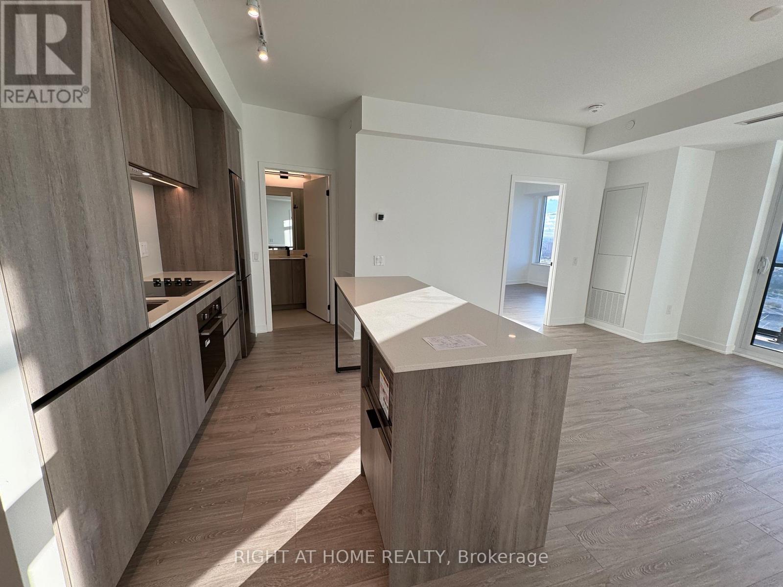 2608 - 2495 Eglinton Avenue W, Mississauga, Ontario  L5M 2T2 - Photo 9 - W12569728