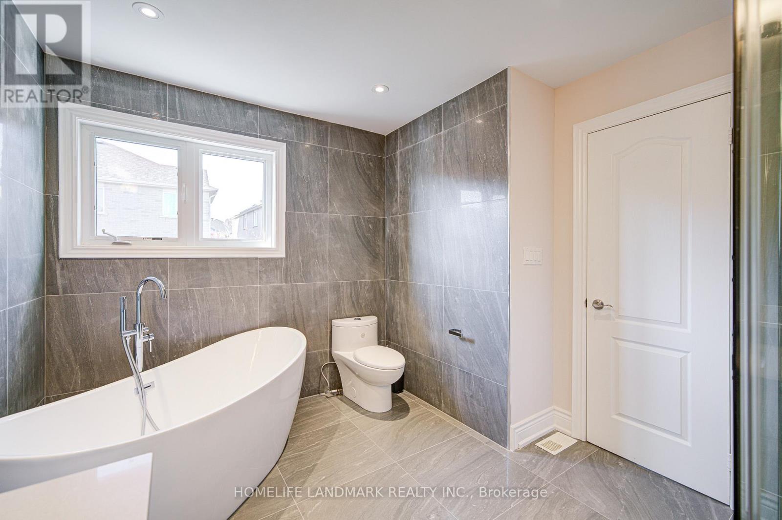 214 Alfred Paterson Drive, Markham, Ontario  L6E 2E7 - Photo 24 - N12565466