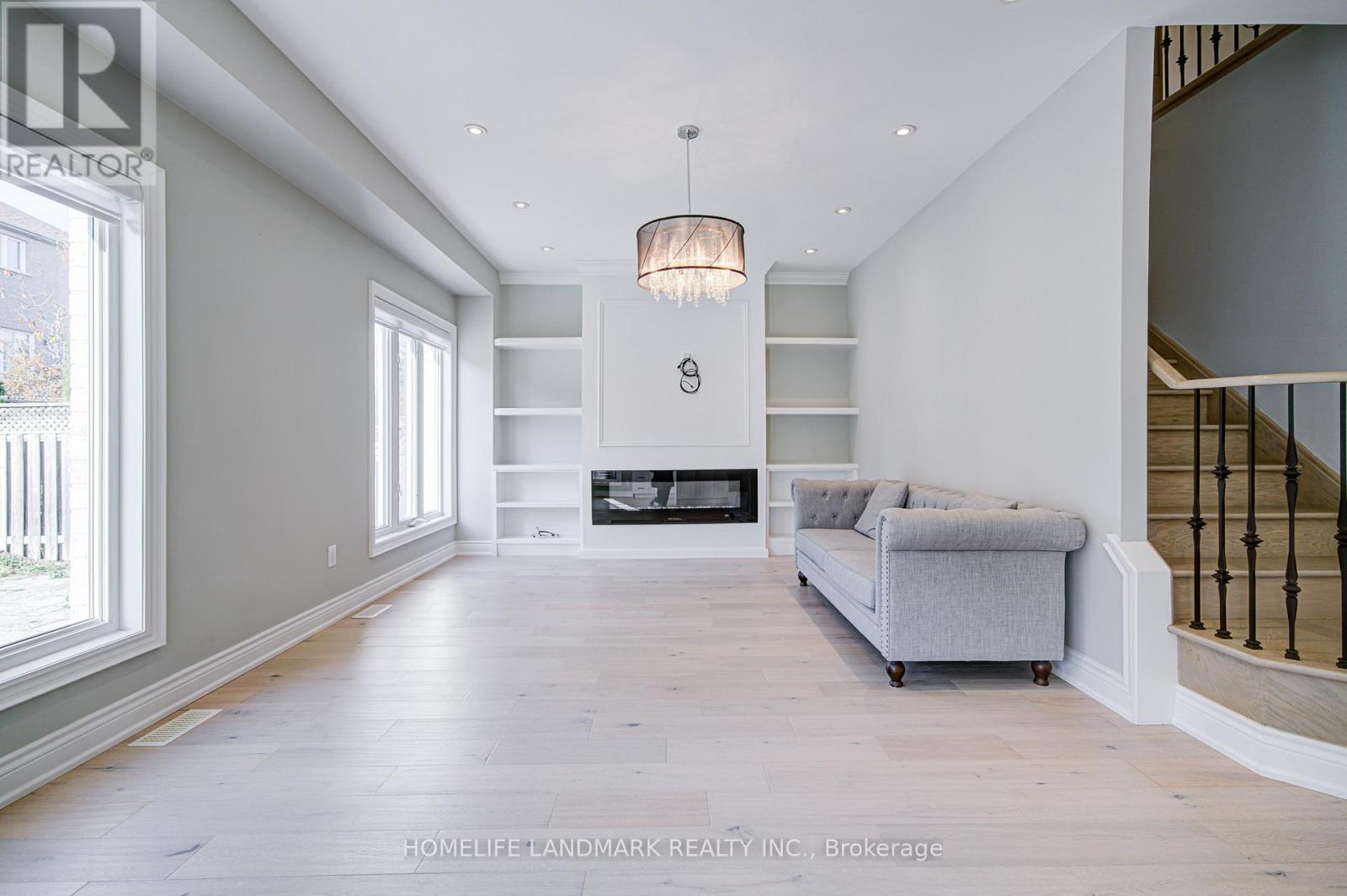 214 Alfred Paterson Drive, Markham, Ontario  L6E 2E7 - Photo 10 - N12565466