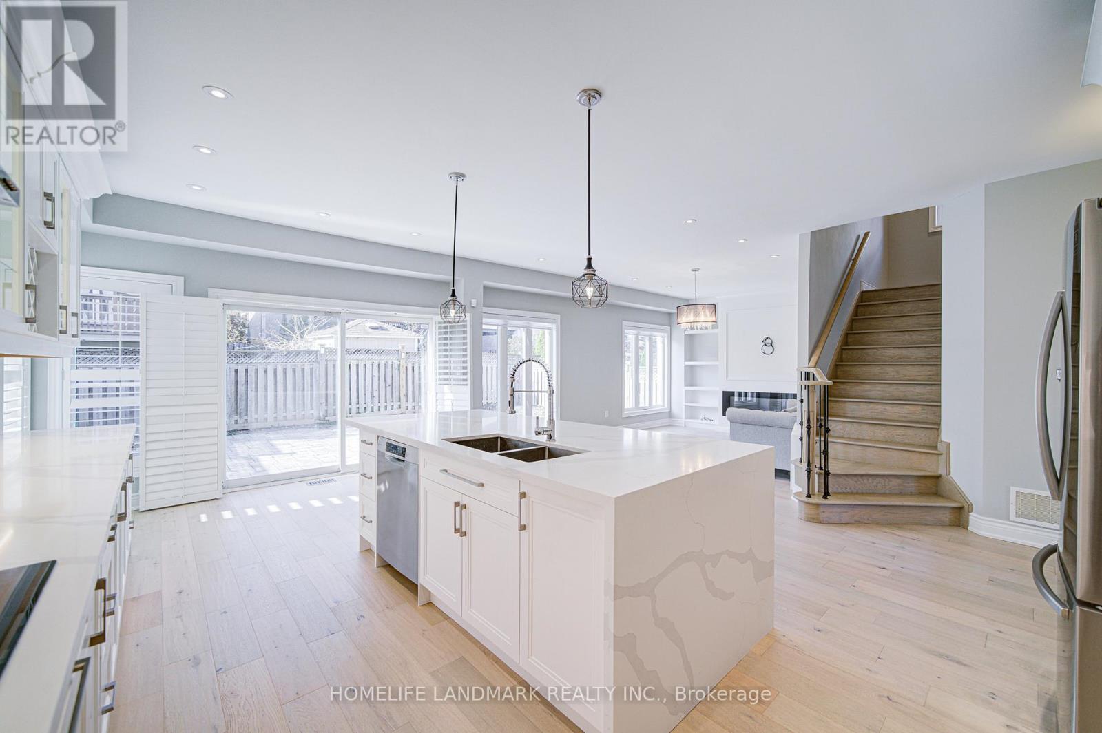 214 Alfred Paterson Drive, Markham, Ontario  L6E 2E7 - Photo 6 - N12565466