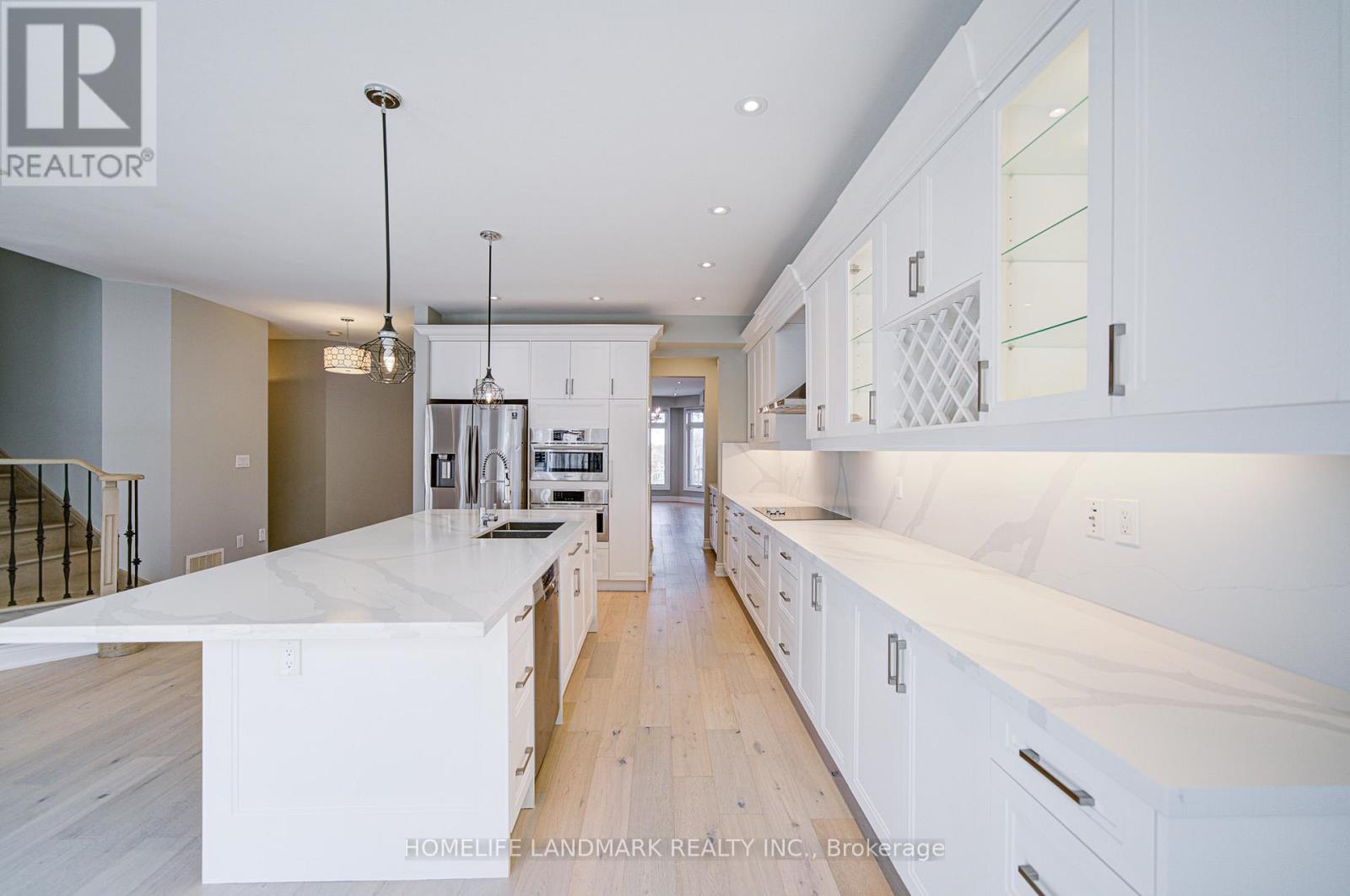 214 Alfred Paterson Drive, Markham, Ontario  L6E 2E7 - Photo 5 - N12565466