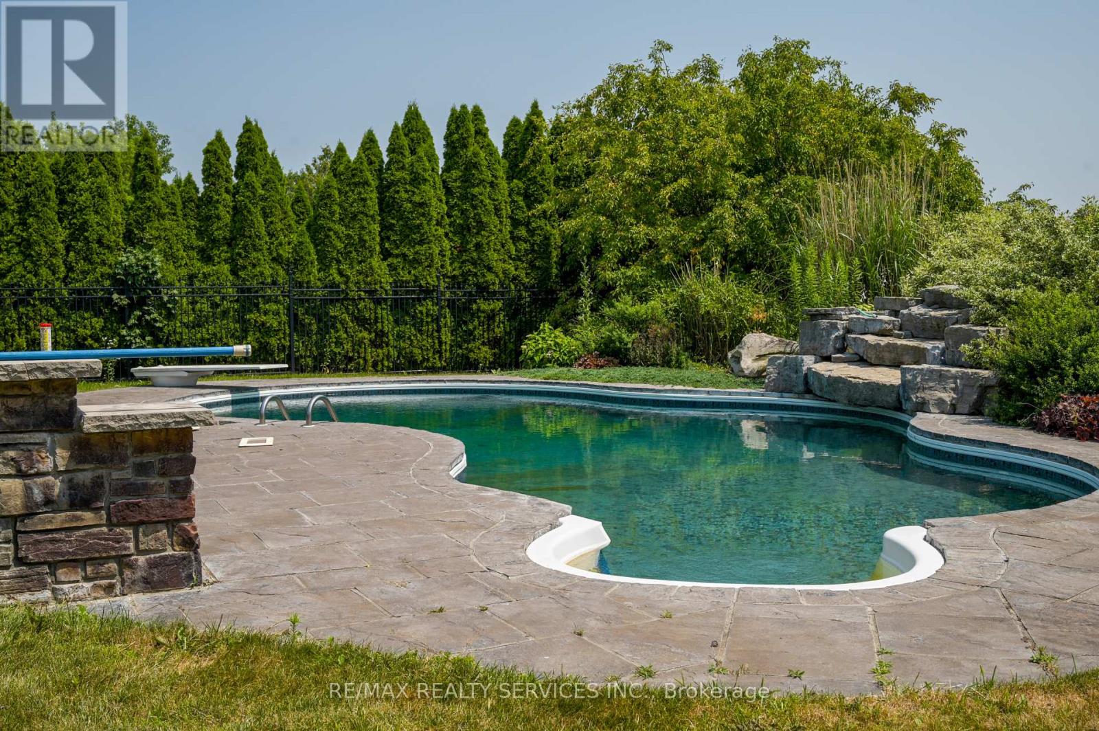 214 & 218 Maple Avenue S, Brant, Ontario  N0E 1A0 - Photo 3 - X12441998