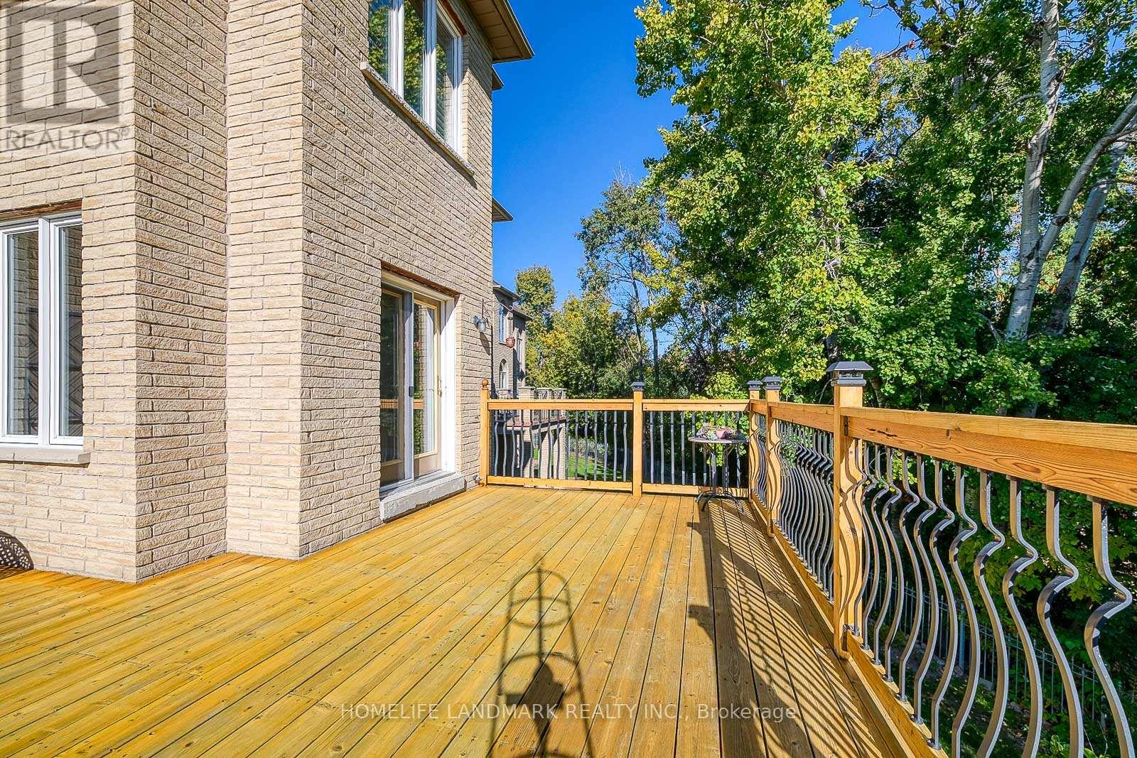 9 Chantilly Crescent, Richmond Hill, Ontario  L4C 0K1 - Photo 15 - N12569734