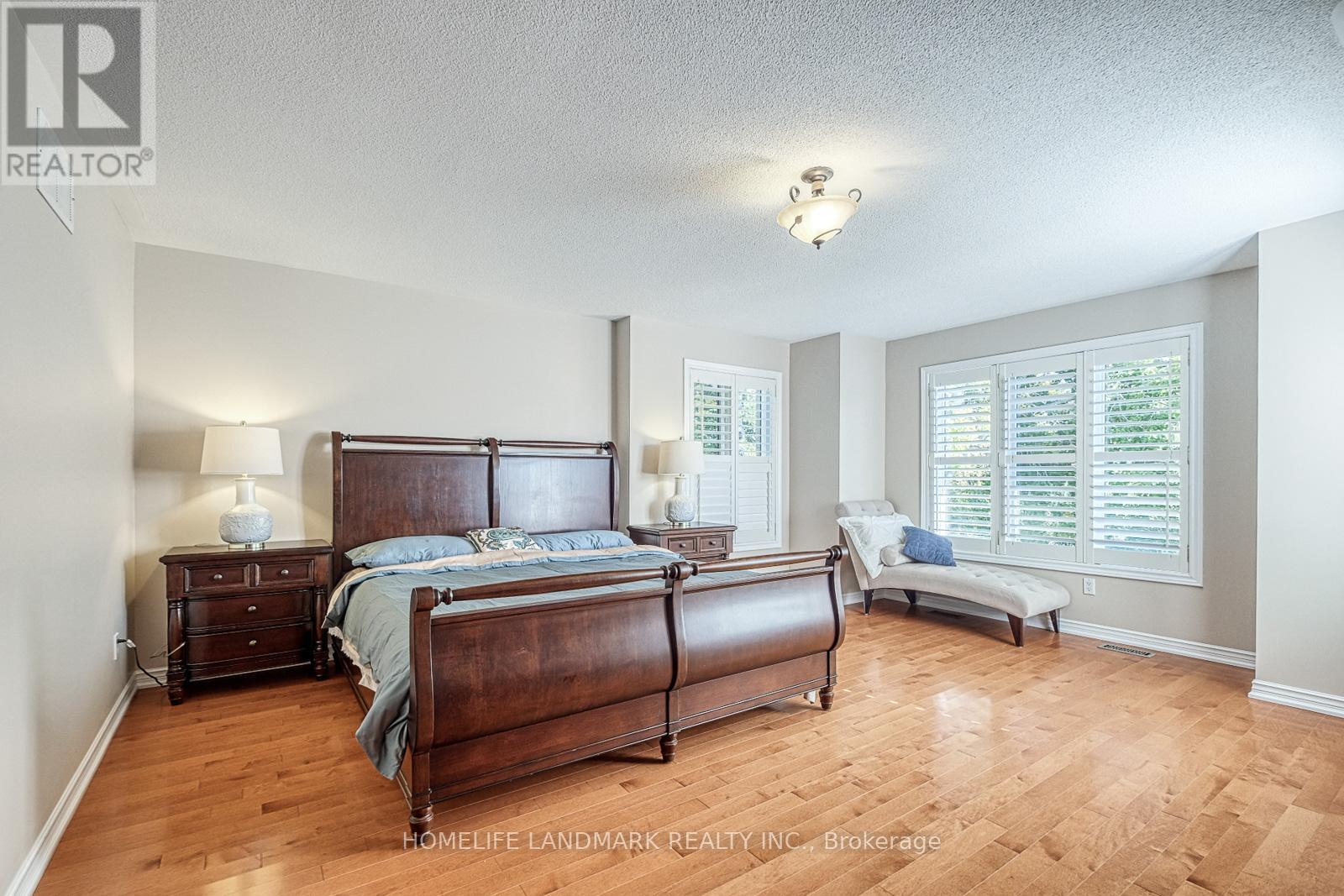 9 Chantilly Crescent, Richmond Hill, Ontario  L4C 0K1 - Photo 22 - N12569734