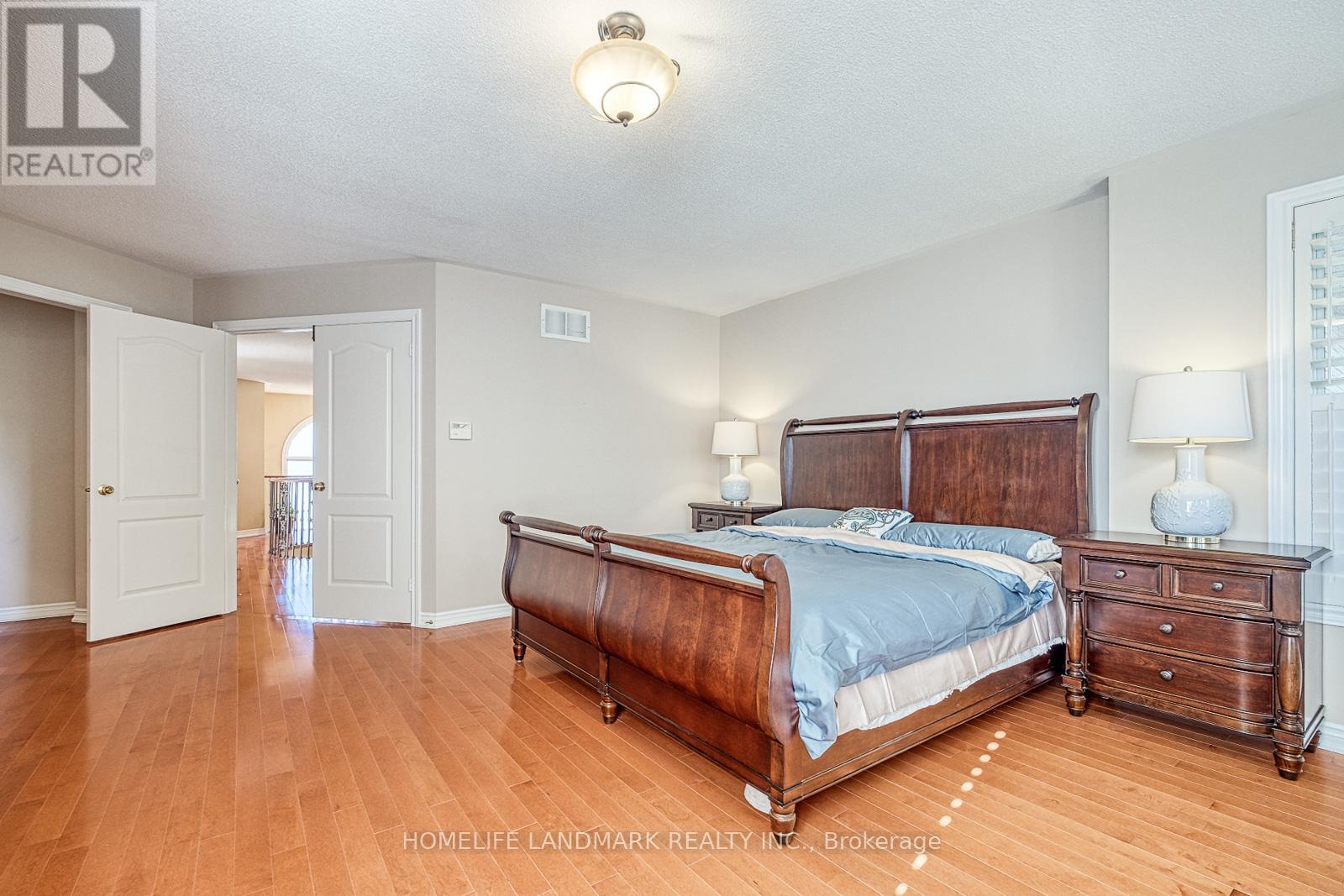 9 Chantilly Crescent, Richmond Hill, Ontario  L4C 0K1 - Photo 23 - N12569734