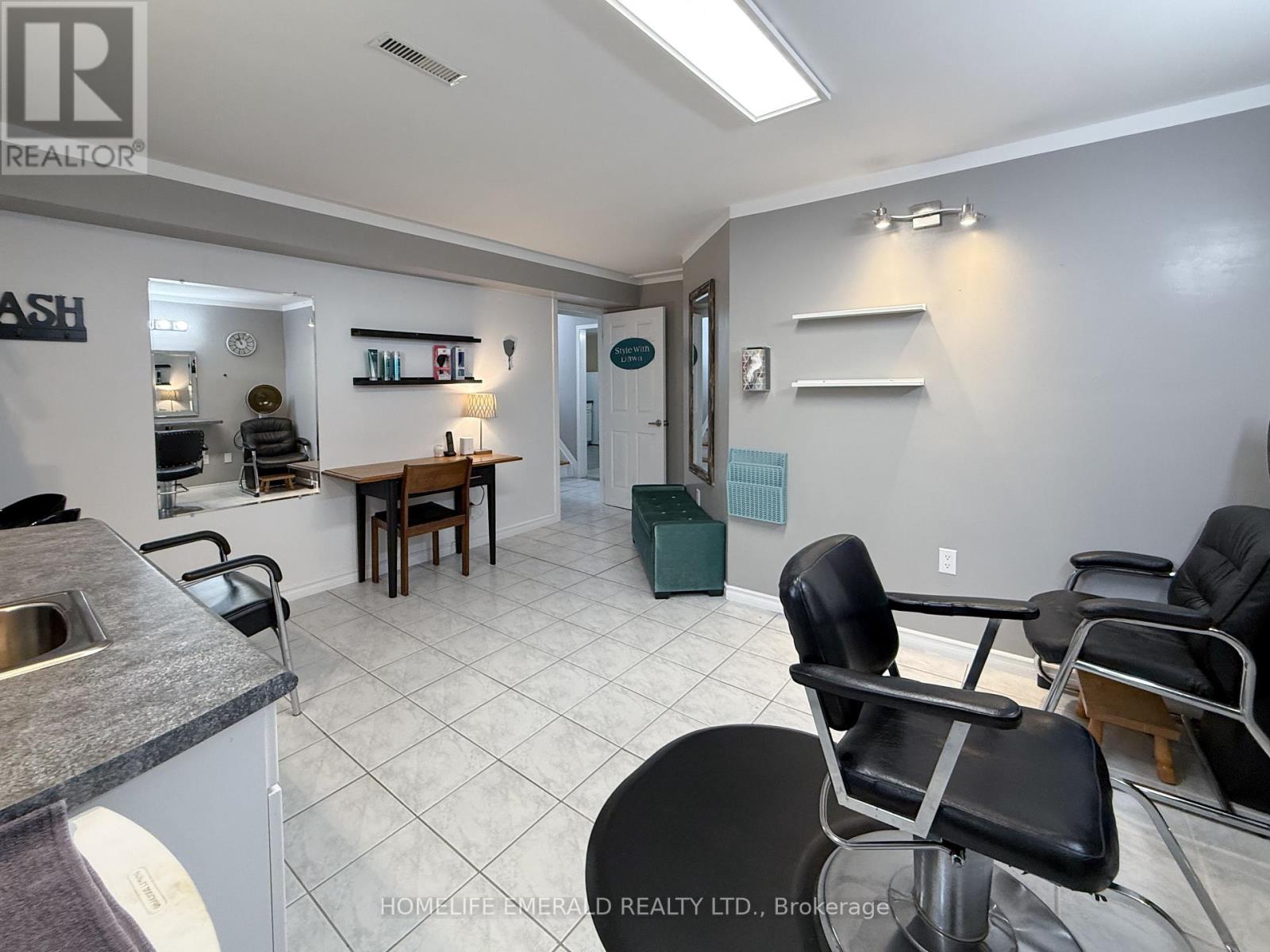 72 Darren Drive, Essa, Ontario  L0M 1B3 - Photo 32 - N12569744