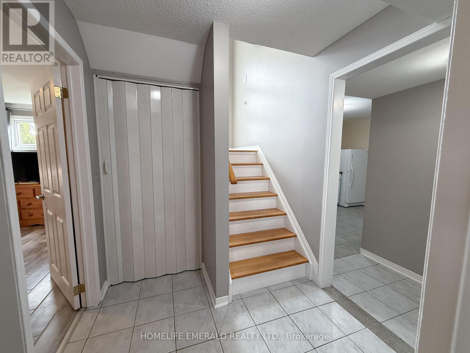 72 Darren Drive, Essa, Ontario  L0M 1B3 - Photo 34 - N12569744