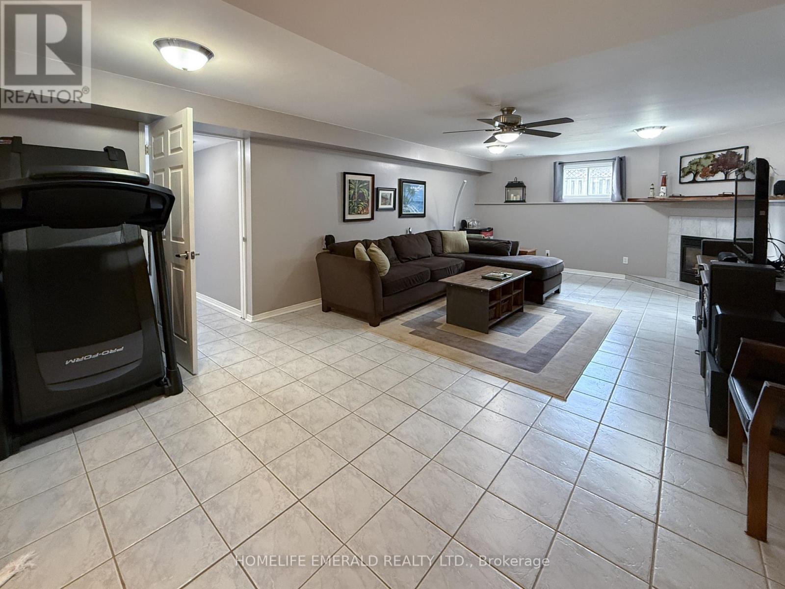 72 Darren Drive, Essa, Ontario  L0M 1B3 - Photo 35 - N12569744