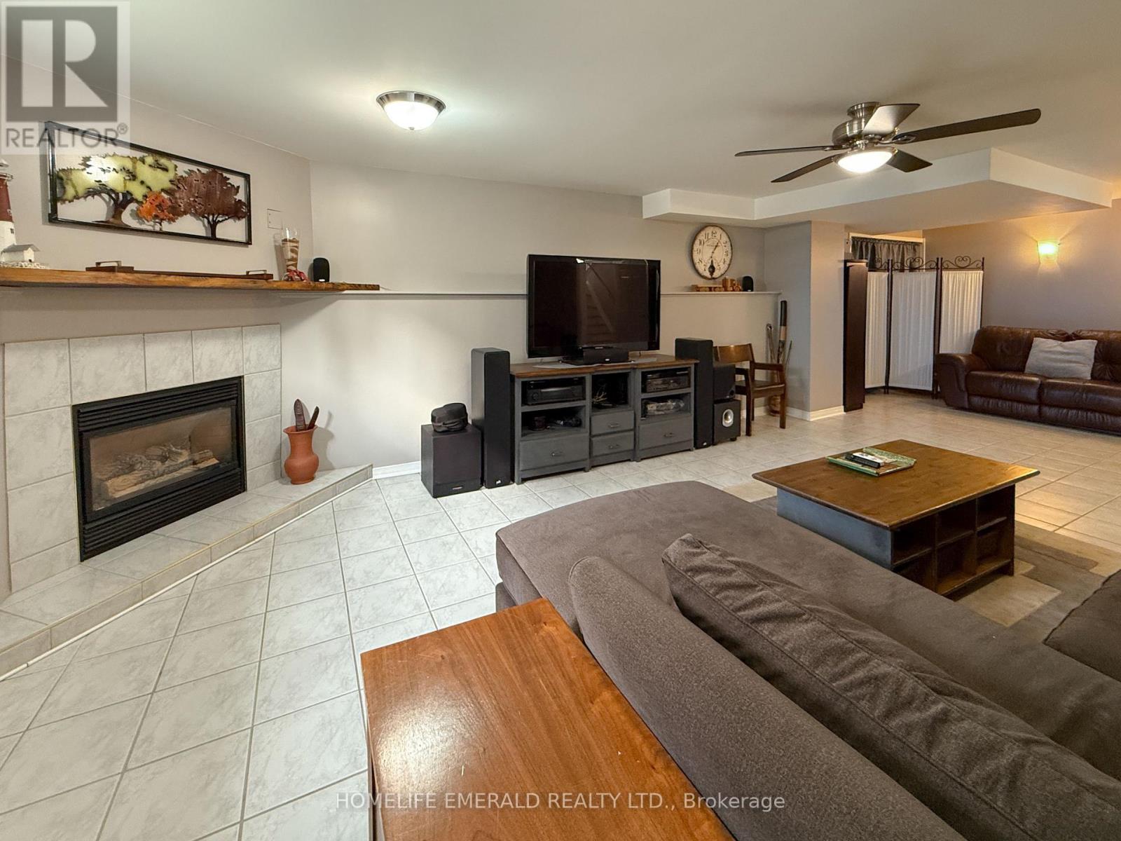 72 Darren Drive, Essa, Ontario  L0M 1B3 - Photo 37 - N12569744