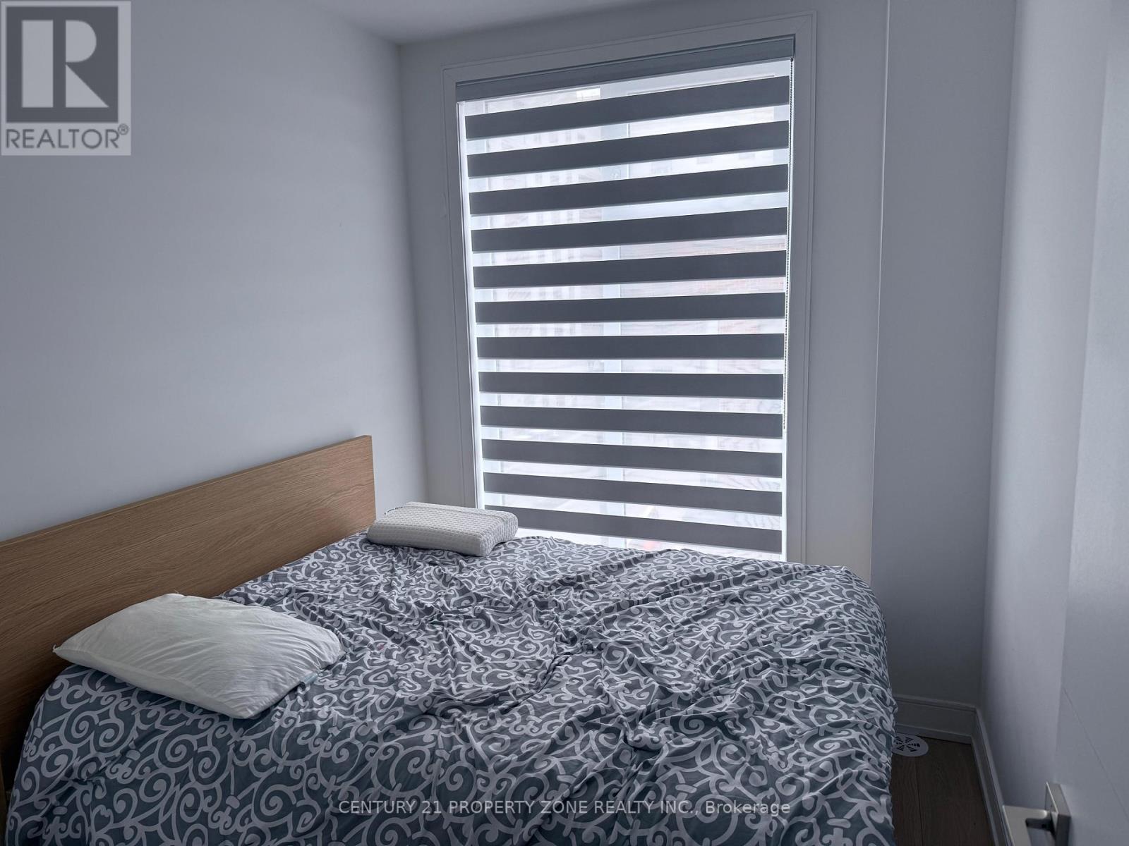 30 Desiree Place, Caledon, Ontario  L7E 2R7 - Photo 9 - W12569756