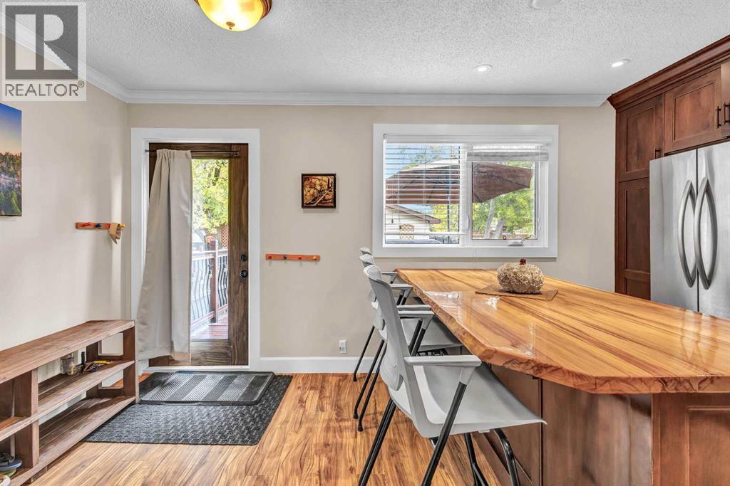 4532 Montgomery Avenue Nw, Calgary, Alberta  T3K 0K9 - Photo 8 - A2258015