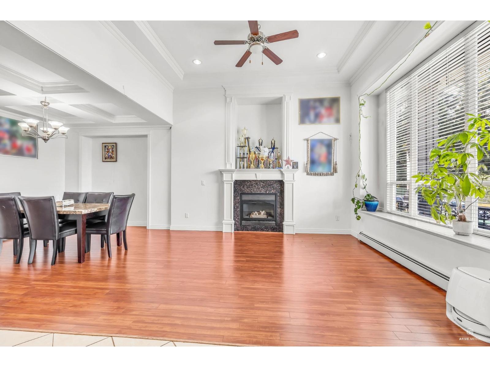 12168 96a Avenue, Surrey, British Columbia  V3V 7C3 - Photo 4 - R3041073