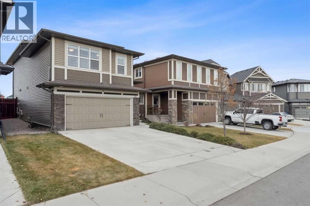 71 Mount Rae Heights, Okotoks, Alberta  T1S 0N7 - Photo 2 - A2272260