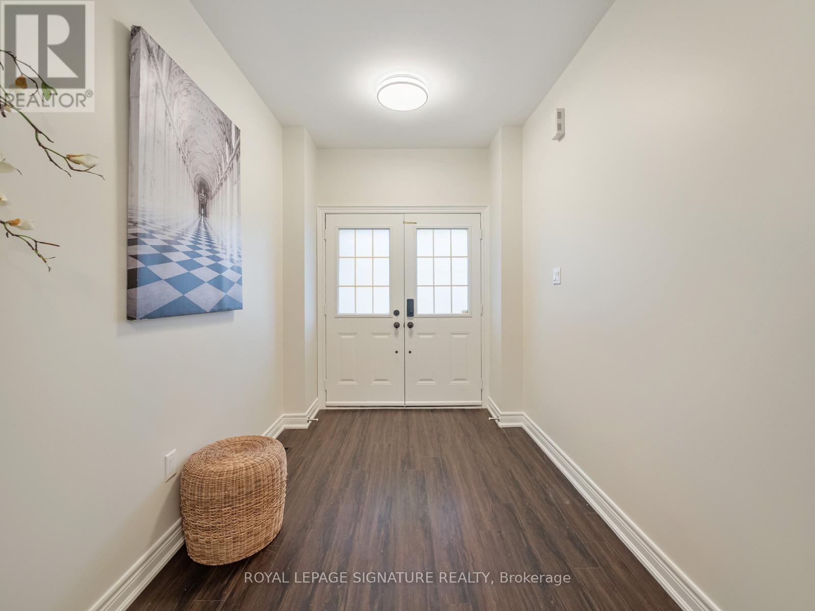 277 Bathurst Glen Drive, Vaughan, Ontario  L4J 9K8 - Photo 3 - N12569636