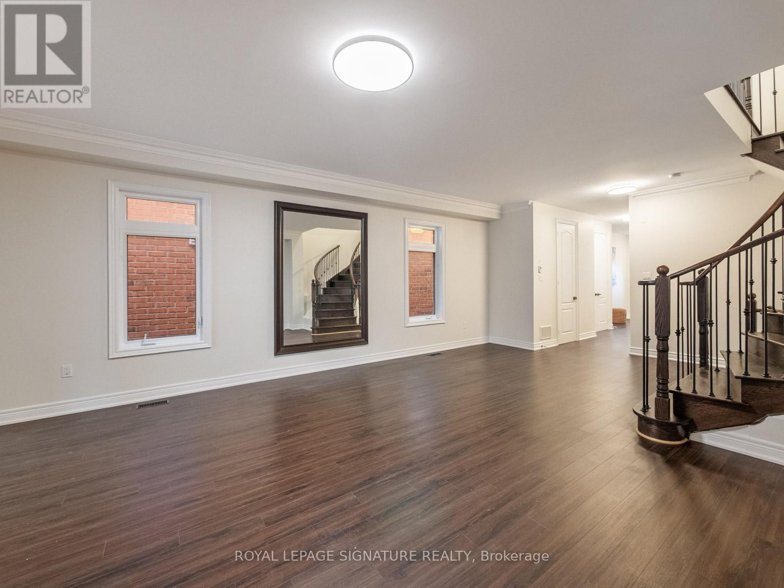 277 Bathurst Glen Drive, Vaughan, Ontario  L4J 9K8 - Photo 10 - N12569636