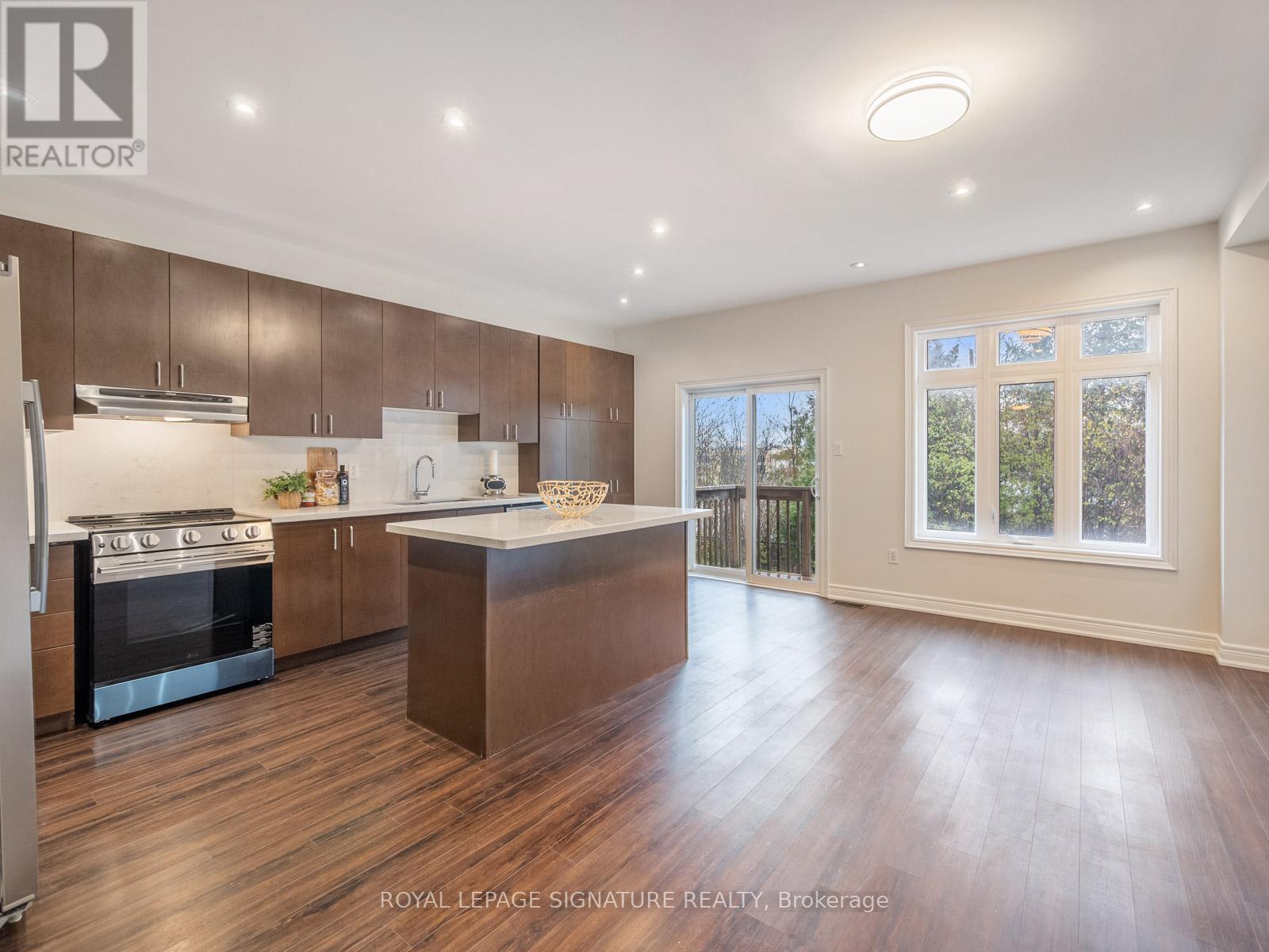 277 Bathurst Glen Drive, Vaughan, Ontario  L4J 9K8 - Photo 13 - N12569636