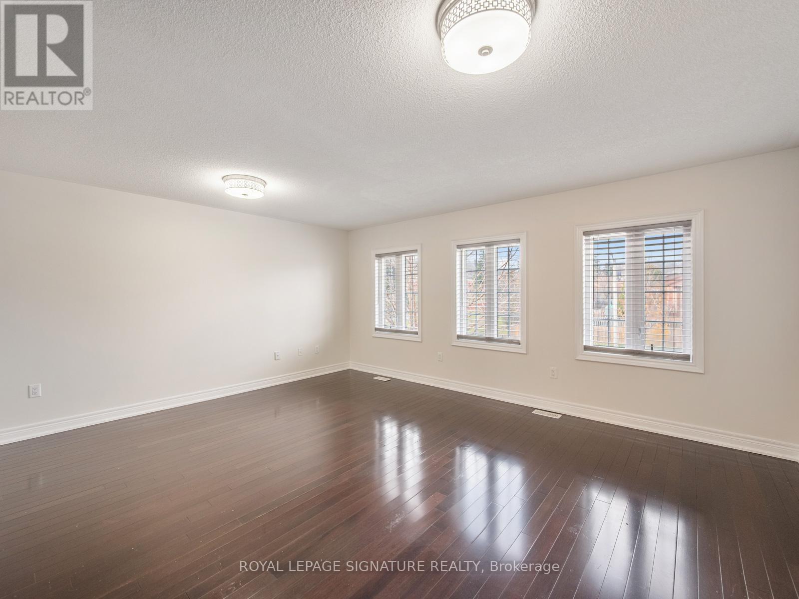 277 Bathurst Glen Drive, Vaughan, Ontario  L4J 9K8 - Photo 27 - N12569636