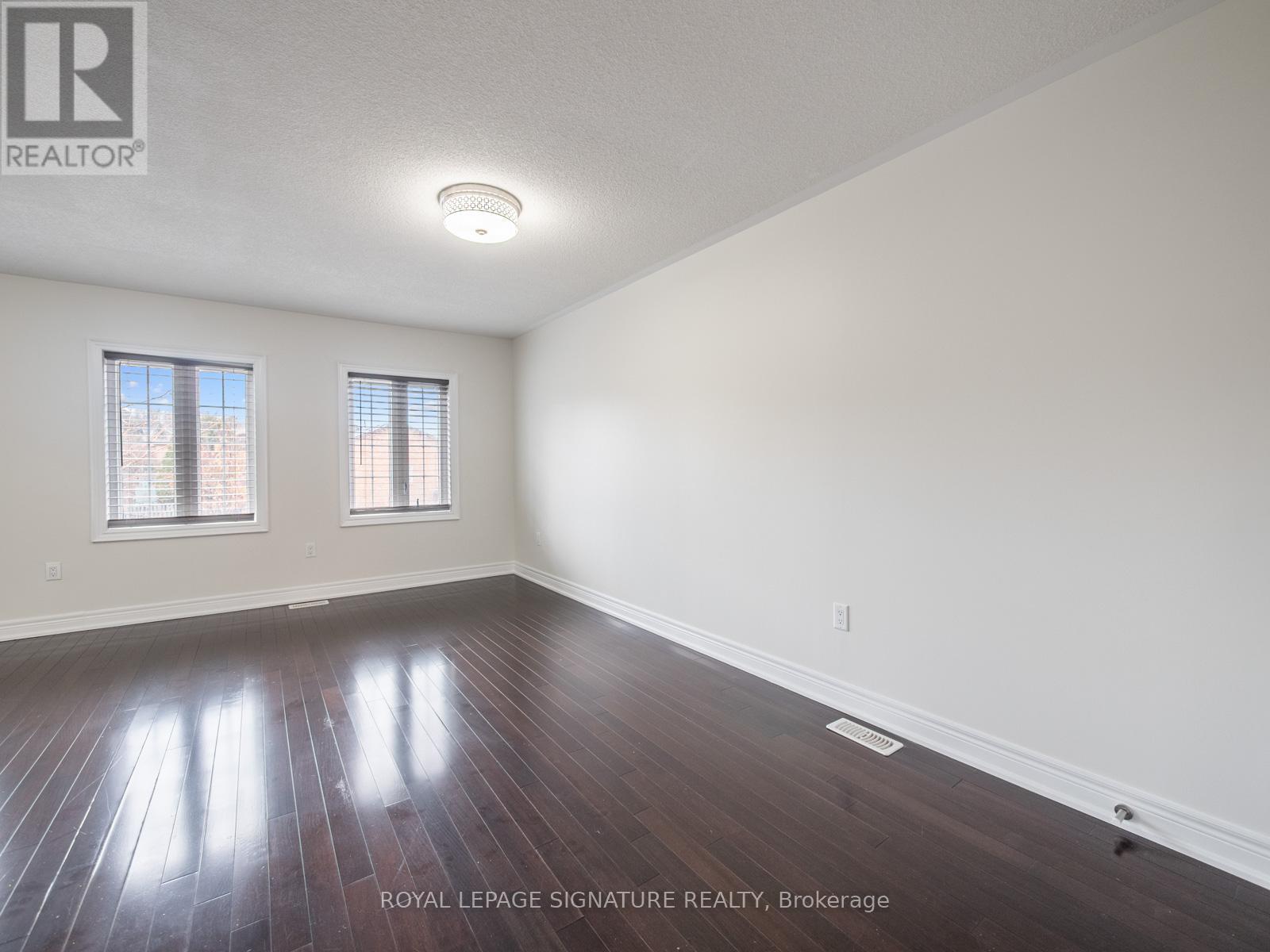 277 Bathurst Glen Drive, Vaughan, Ontario  L4J 9K8 - Photo 30 - N12569636