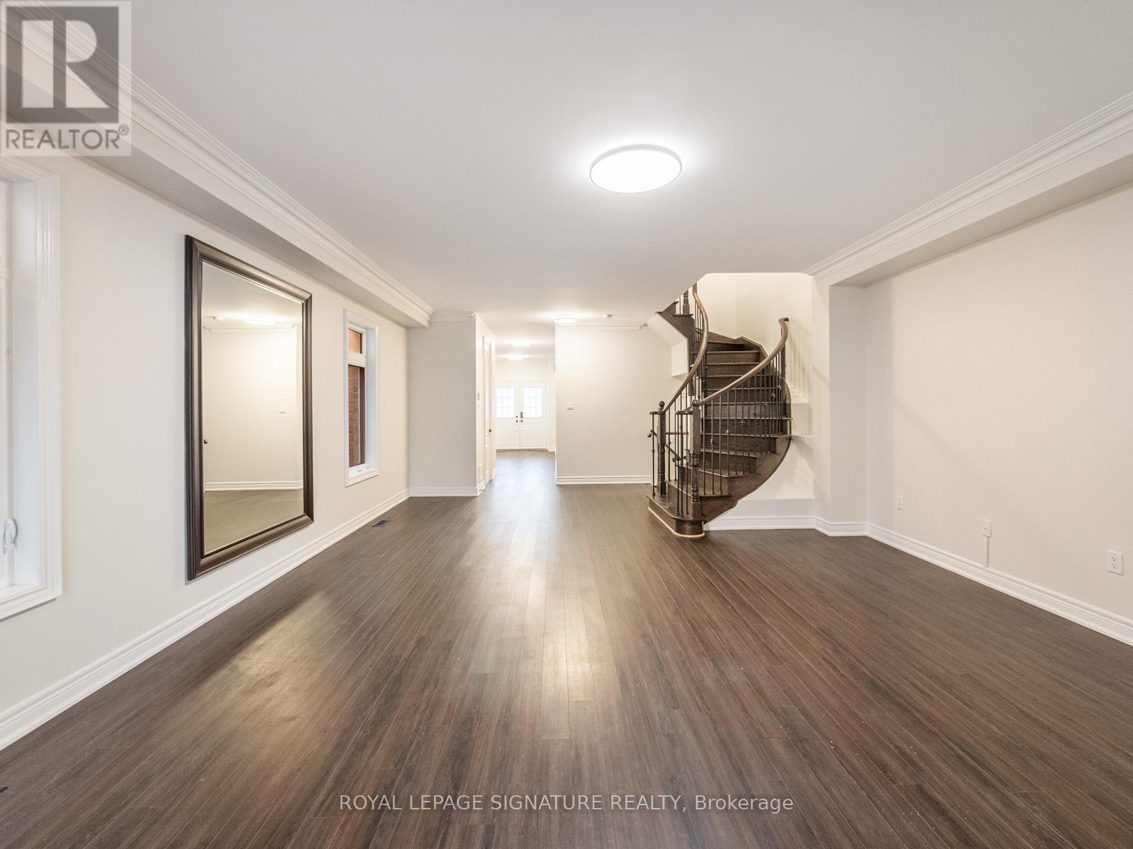 277 Bathurst Glen Drive, Vaughan, Ontario  L4J 9K8 - Photo 9 - N12569636