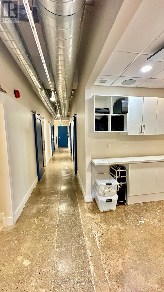 Main #2 - 685 Queen Street W, Toronto, Ontario  M6J 1E6 - Photo 5 - C12544368