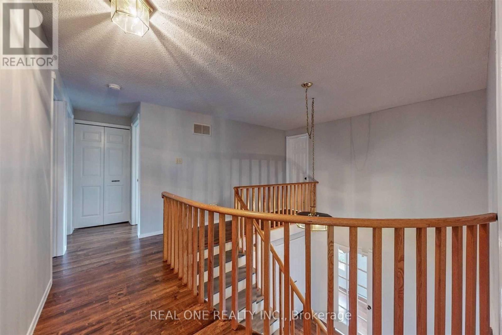 41 Meyer Circle, Markham, Ontario  L3P 4C3 - Photo 10 - N12555816