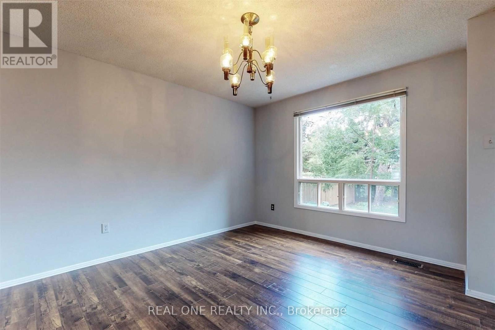 41 Meyer Circle, Markham, Ontario  L3P 4C3 - Photo 5 - N12555816