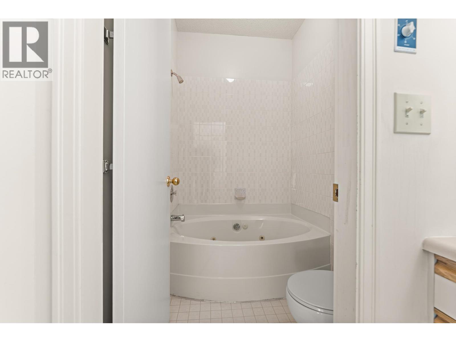 204 7671 Abercrombie Drive, Richmond, British Columbia  V6Y 3N3 - Photo 18 - R3068811