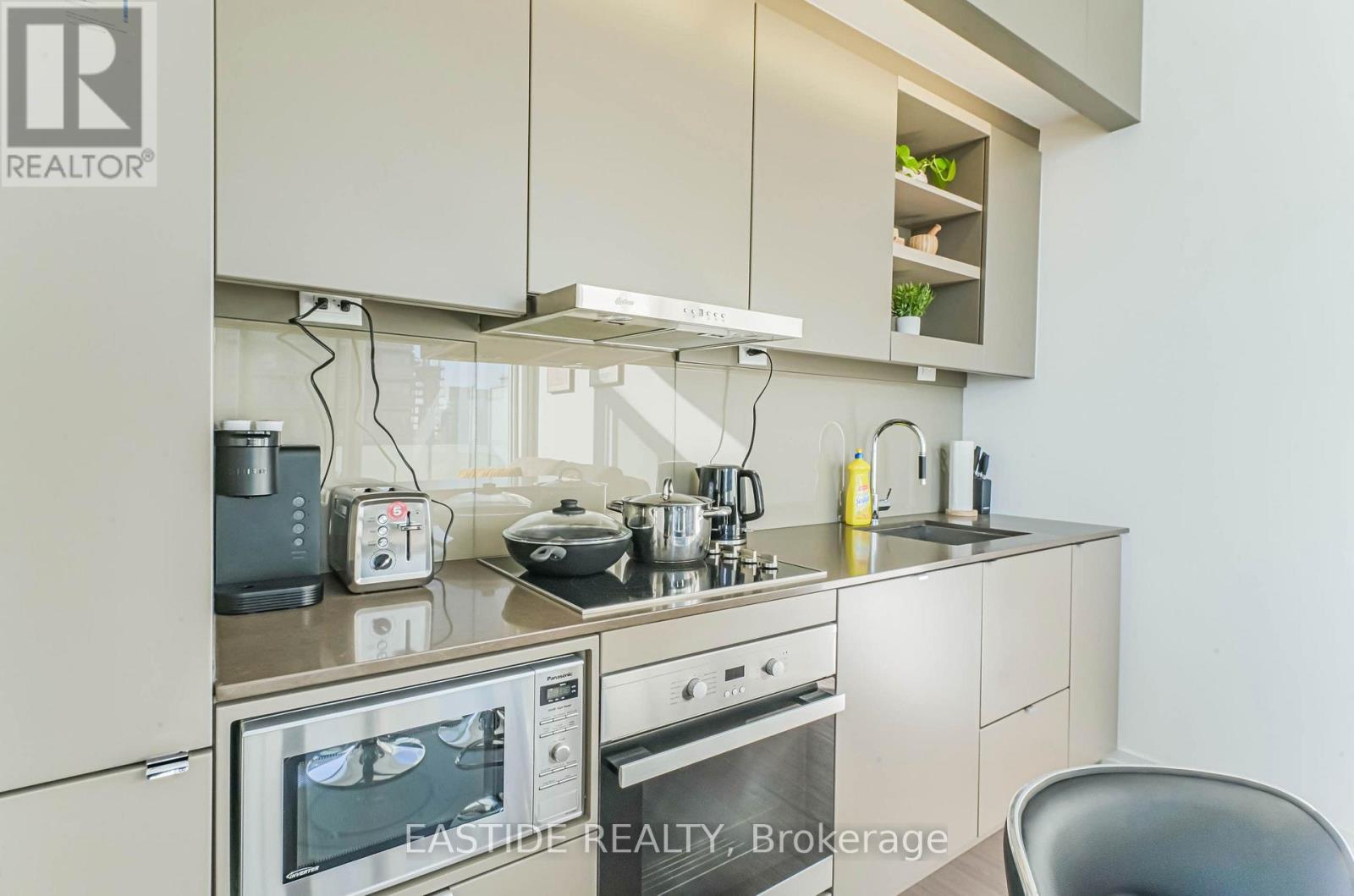 Ph8 - 101 Peter Street, Toronto, Ontario M5V 0G6 - Photo 5 - C12569784