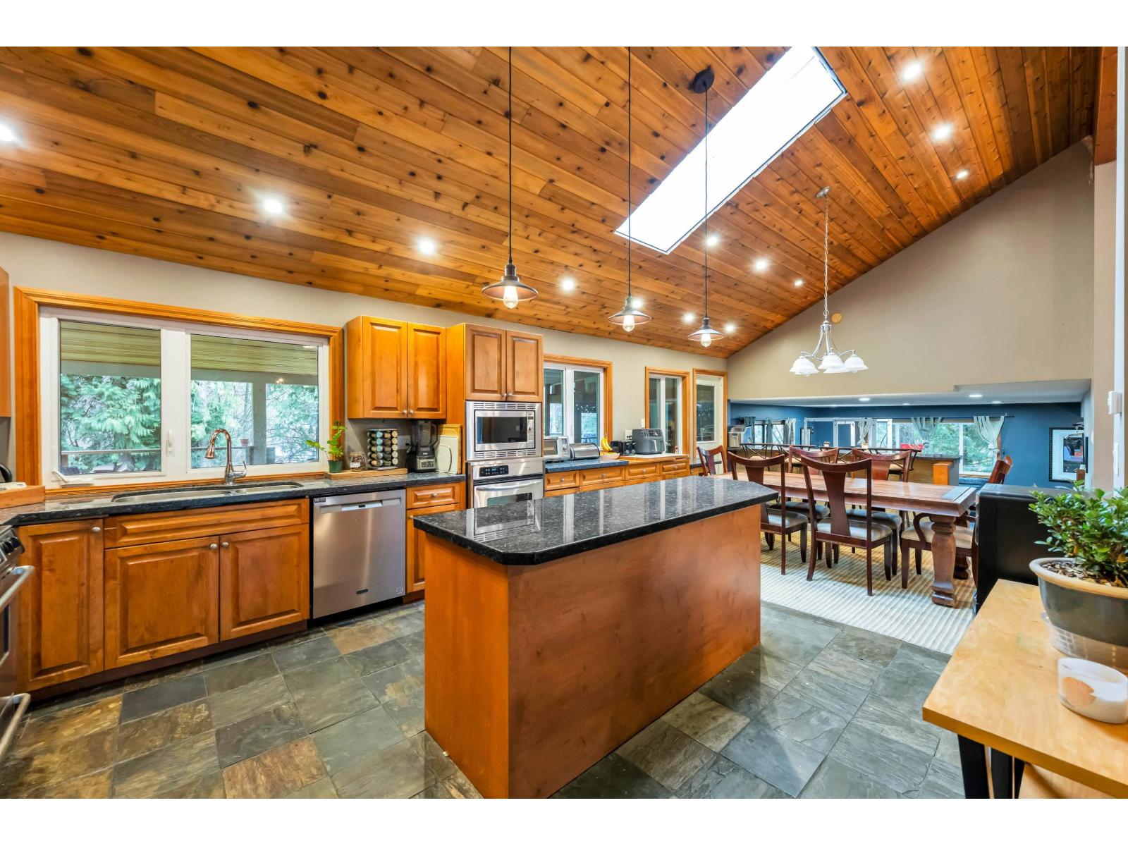 18963 84 Avenue, Surrey, British Columbia V4N 6B3 - Photo 8 - R3065841