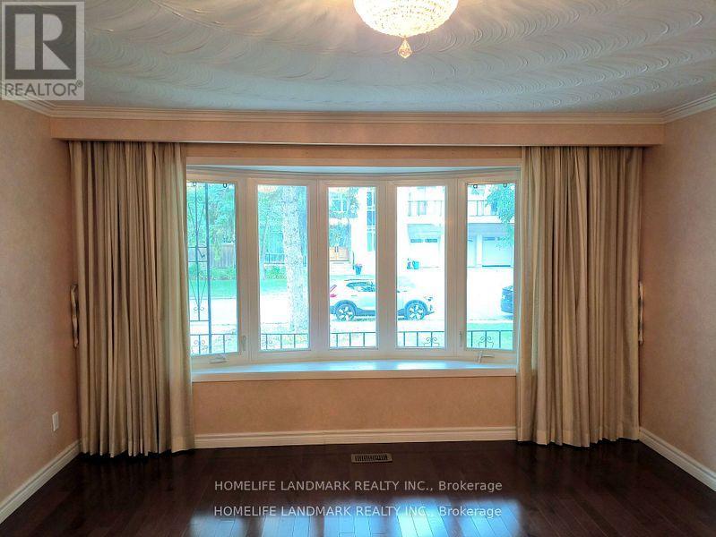 165 Fred Varley Drive, Markham, Ontario L3R 1T6 - Photo 2 - N12569776