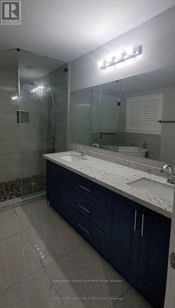 31 Crown Victoria Dr Drive W, Brampton, Ontario L7A 3C6 - Photo 10 - W12569790