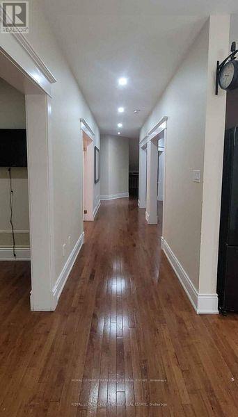 31 Crown Victoria Dr Drive W, Brampton, Ontario L7A 3C6 - Photo 8 - W12569790