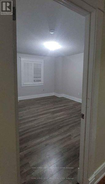 31 Crown Victoria Dr Drive W, Brampton, Ontario L7A 3C6 - Photo 9 - W12569790