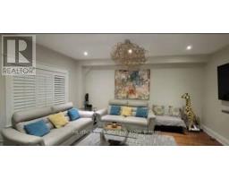 31 CROWN VICTORIA DR DRIVE W, Brampton, Ontario