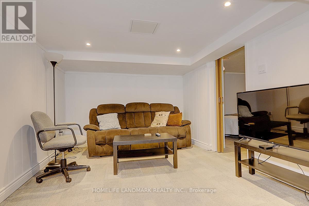 794 Jane Street, Toronto, Ontario  M6N 4C1 - Photo 7 - W12569794