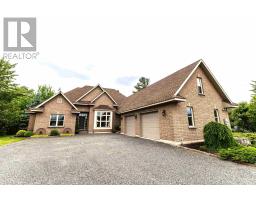 857 Sunnyside Beach RD, Sault Ste. Marie, Ontario