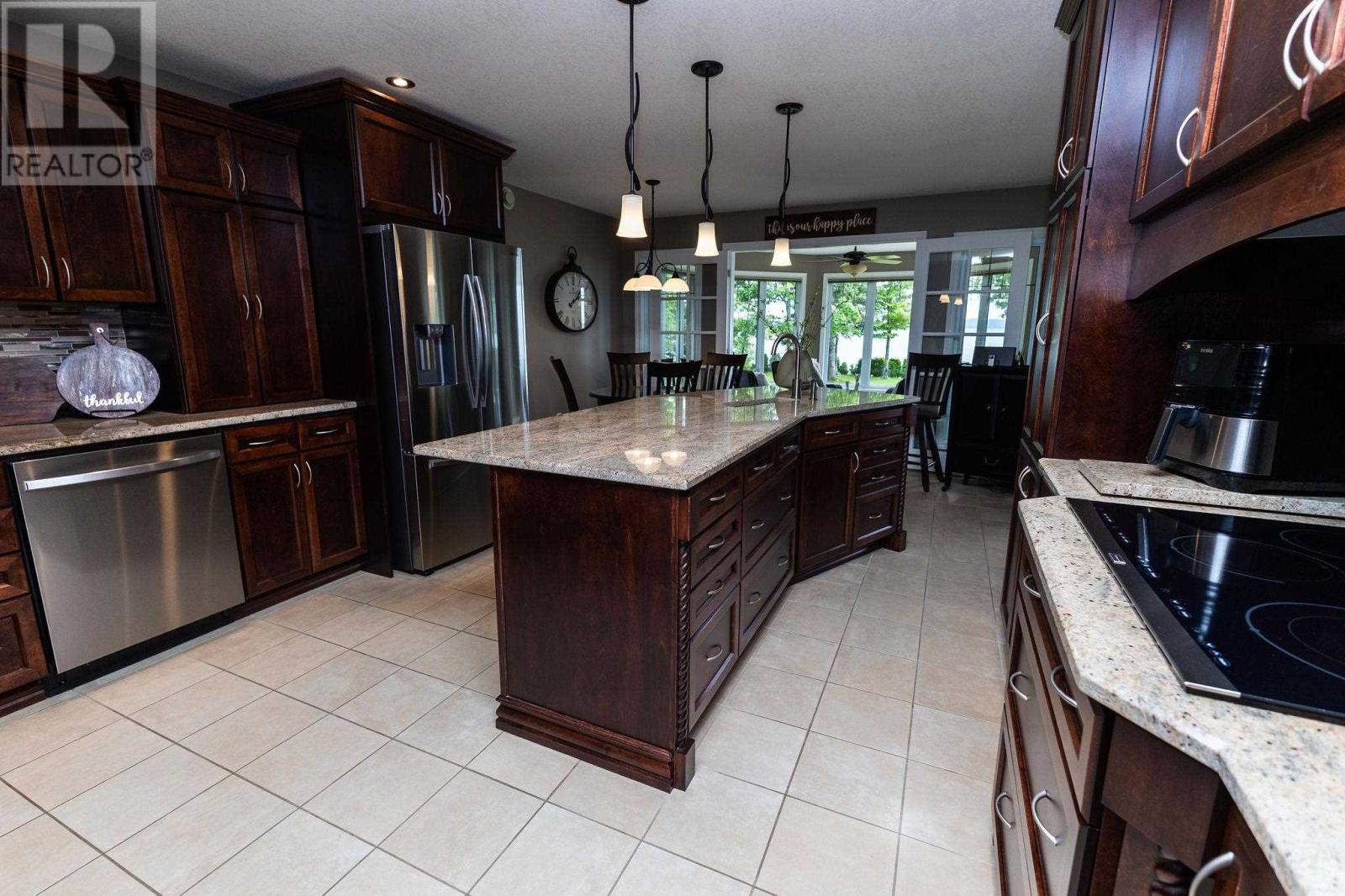 857 Sunnyside Beach Rd, Sault Ste. Marie, Ontario  P6A 6K4 - Photo 20 - SM252833