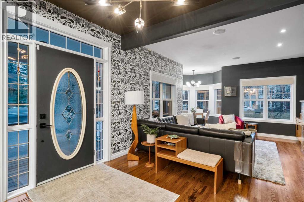 110 Somme Boulevard Sw, Calgary, Alberta  T2T 6K6 - Photo 9 - A2271308