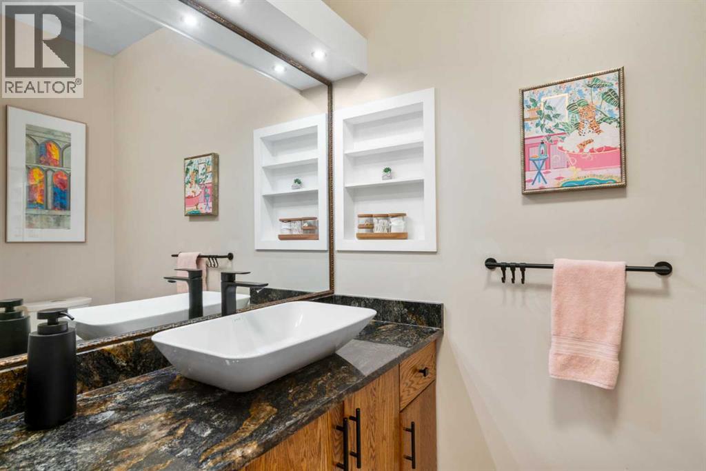 110 Somme Boulevard Sw, Calgary, Alberta  T2T 6K6 - Photo 20 - A2271308