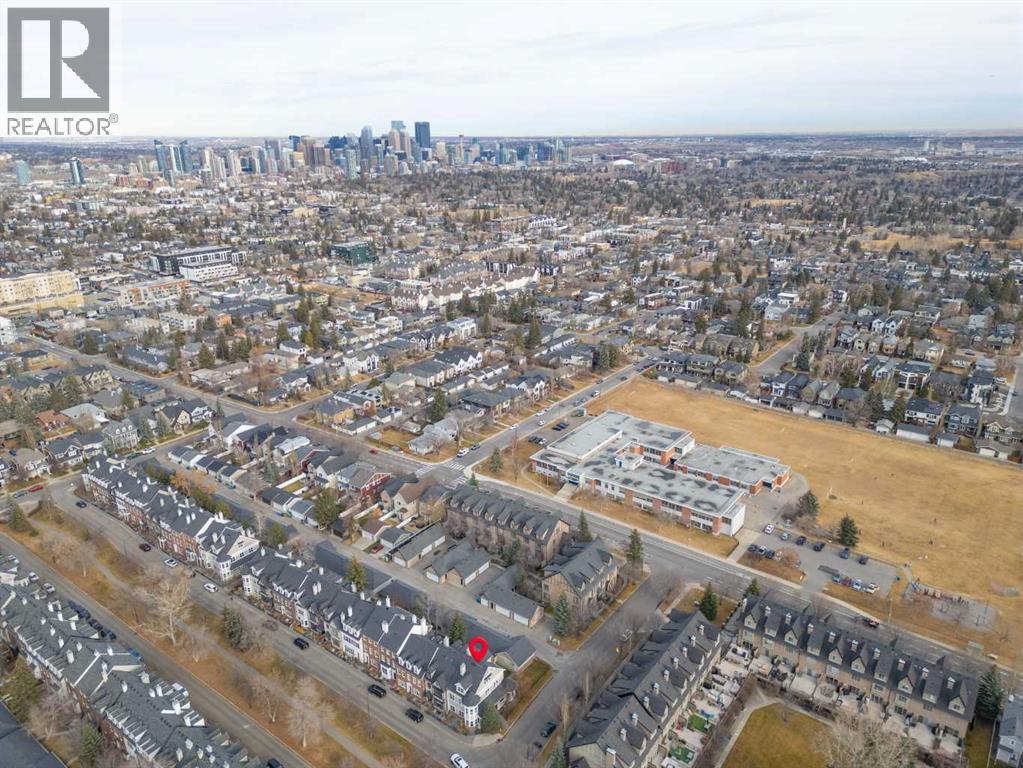 110 Somme Boulevard Sw, Calgary, Alberta  T2T 6K6 - Photo 35 - A2271308