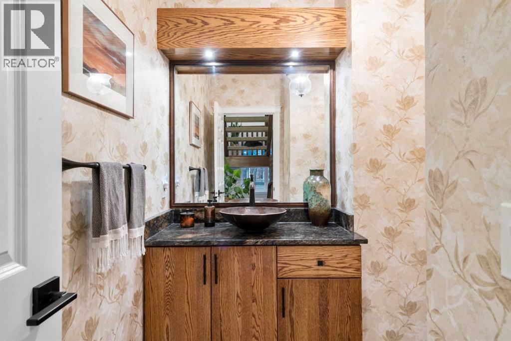 110 Somme Boulevard Sw, Calgary, Alberta  T2T 6K6 - Photo 13 - A2271308