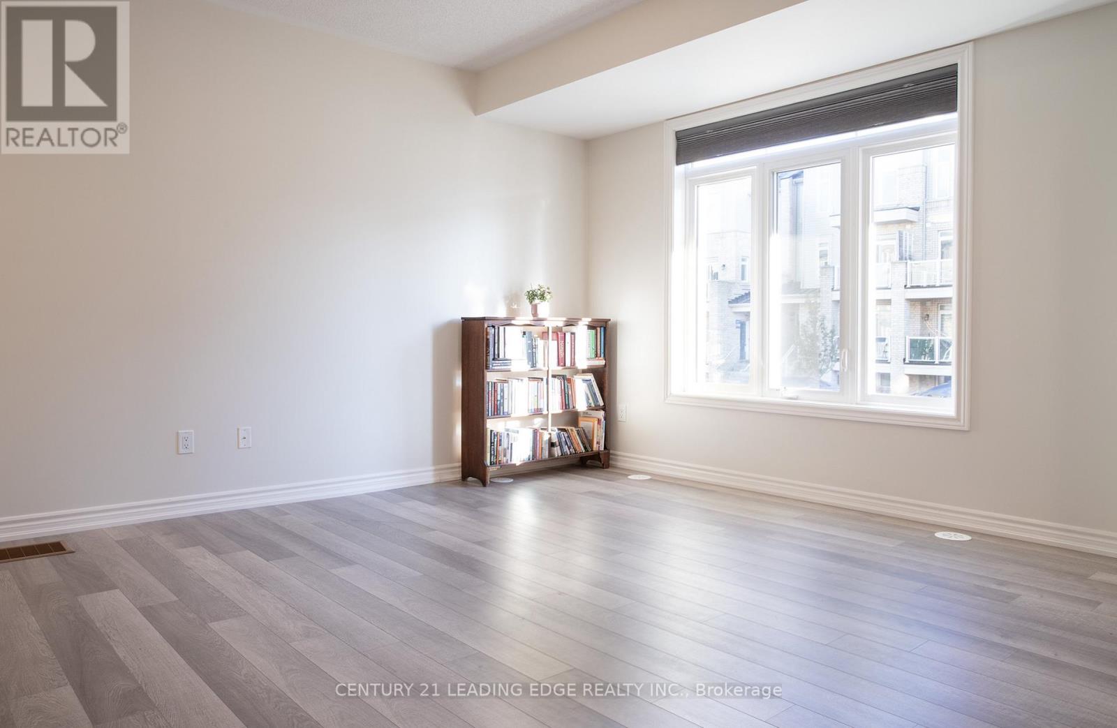 1762 Rex Heath Drive, Pickering, Ontario  L1X 0E6 - Photo 9 - E12569798