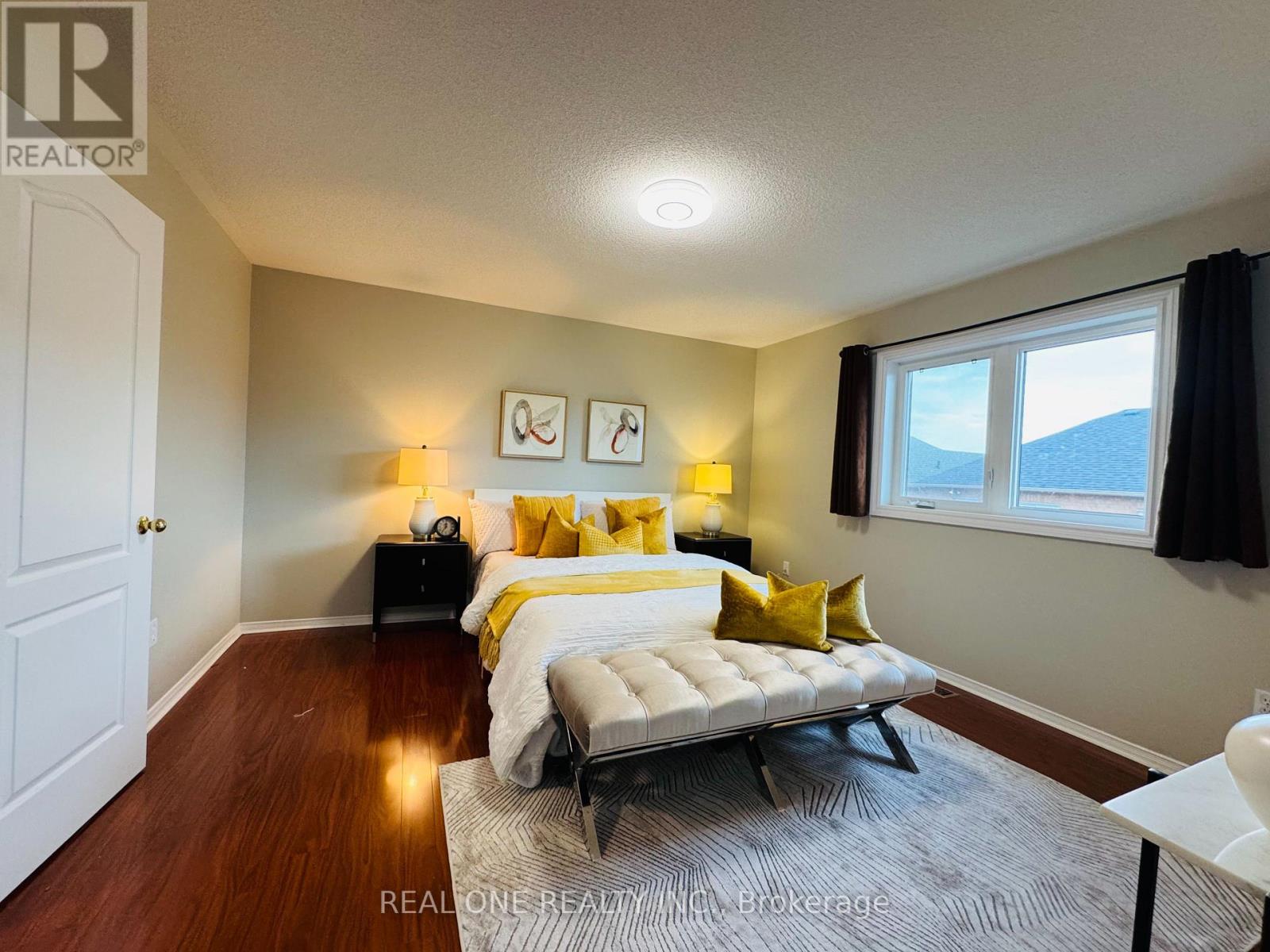 2470 Bankside Drive, Mississauga, Ontario  L5M 6E6 - Photo 14 - W12569800