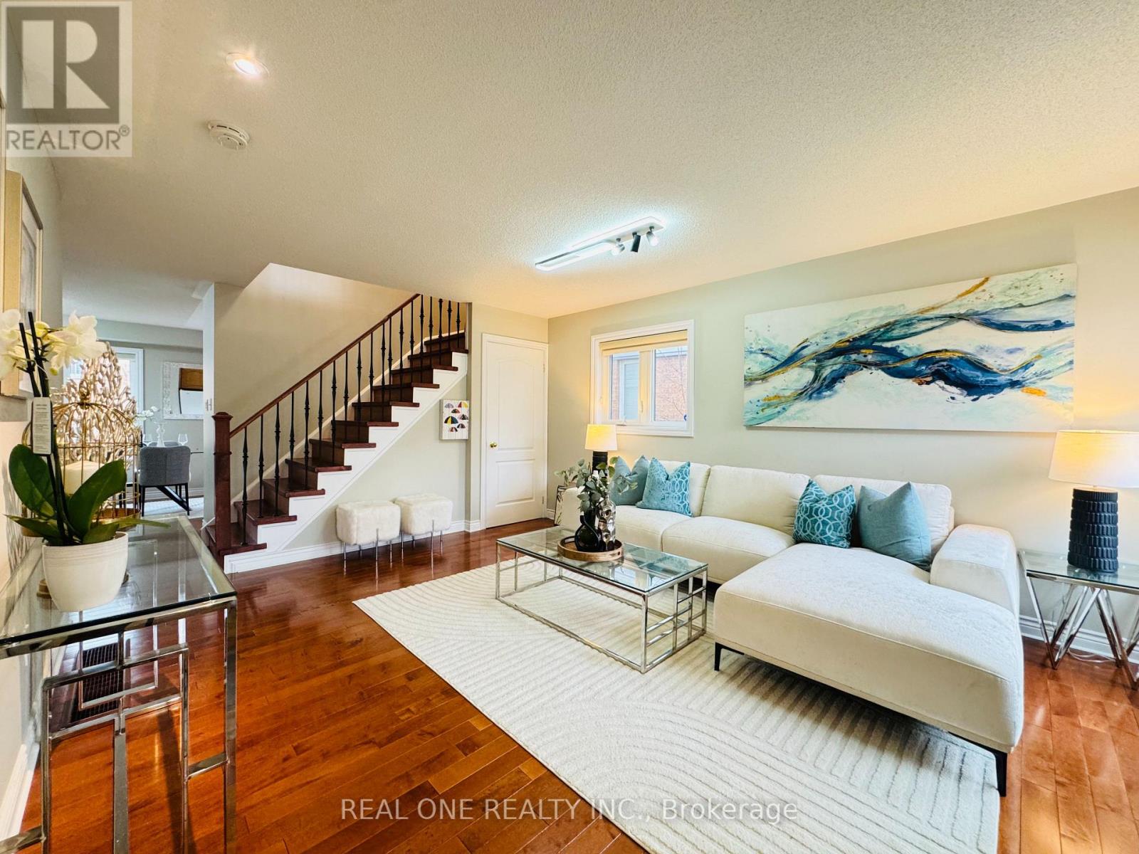 2470 Bankside Drive, Mississauga, Ontario  L5M 6E6 - Photo 2 - W12569800