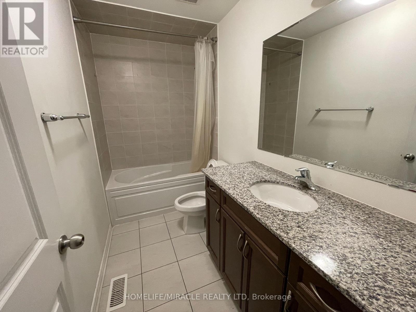 56 Circus Crescent, Brampton, Ontario  L7A 5E3 - Photo 20 - W12524556