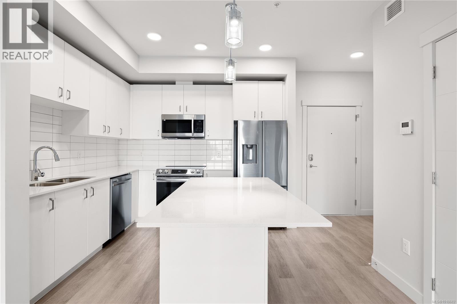 209 120 Jensen Ave W, Parksville, British Columbia  V9P 0H6 - Photo 17 - 1018682